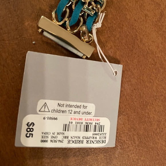 NWT 🎉Host Pick🎉 Zoe + Syd stunning bracelet- turquoise, coral and rhinestones - Picture 7 of 7